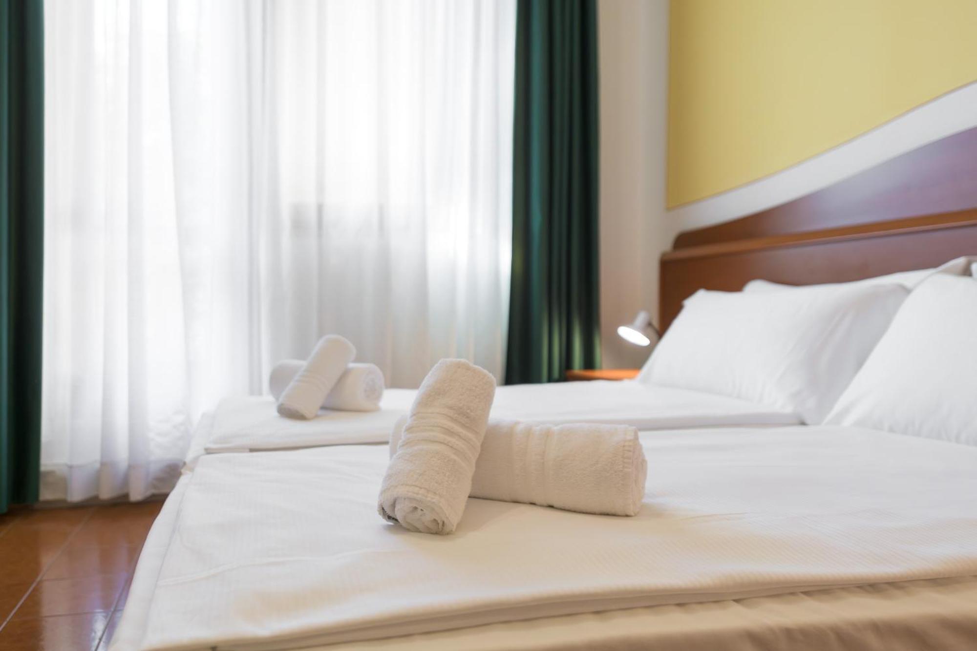 Hotel Garda Bellevue Limone sul Garda Habitación foto