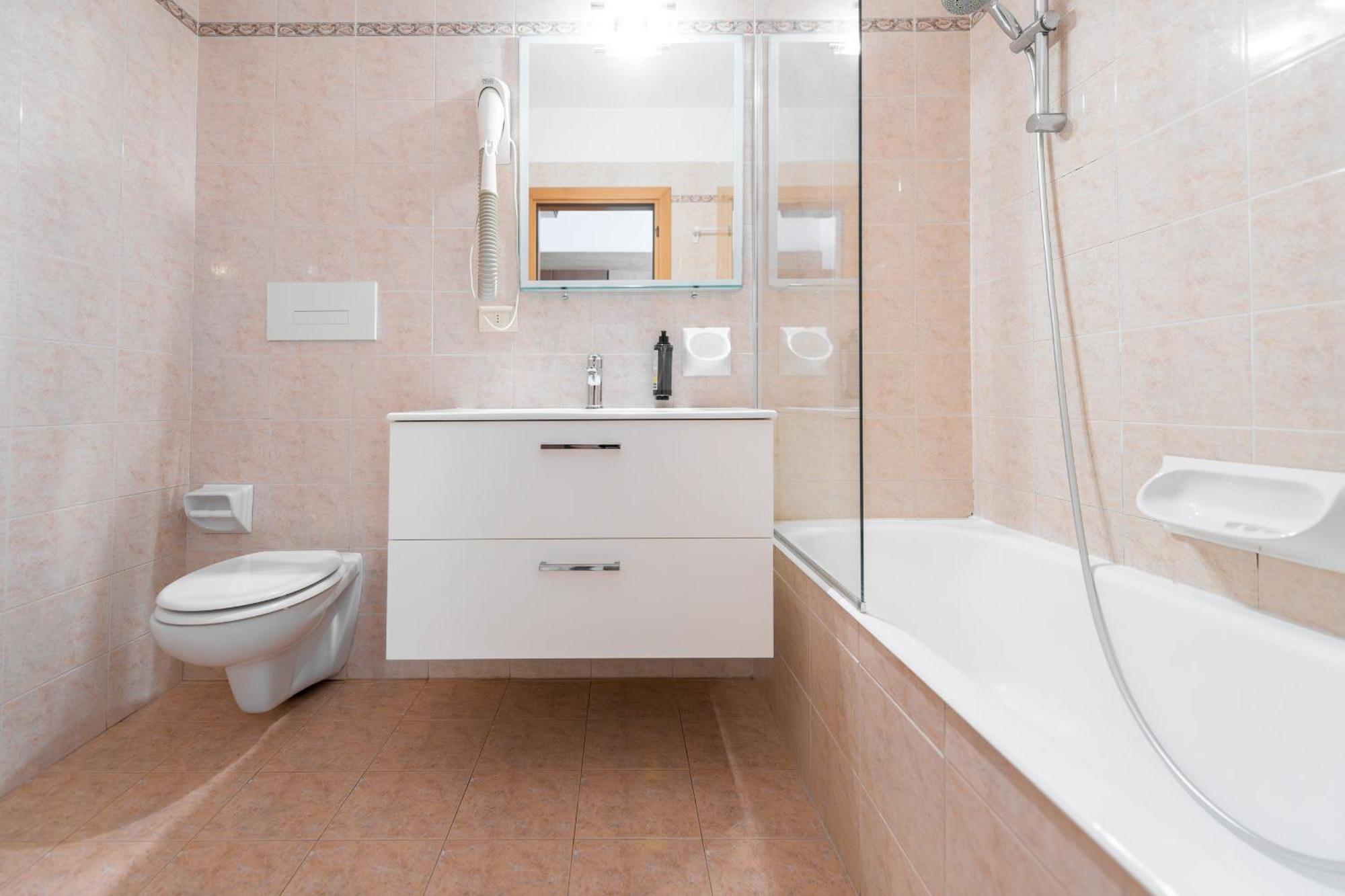 Hotel Garda Bellevue Limone sul Garda Habitación foto