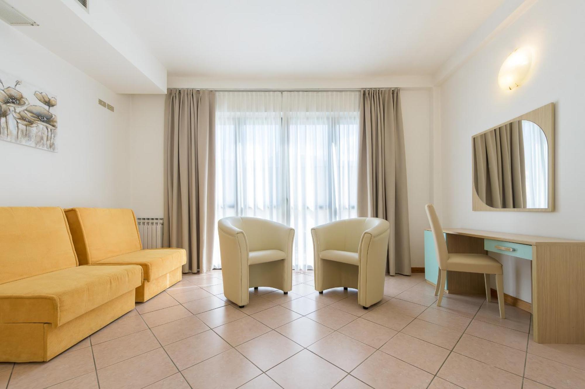 Hotel Garda Bellevue Limone sul Garda Habitación foto